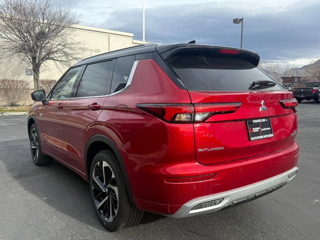 Used 2025 Mitsubishi Outlander 4WD Plug-In Hybrid image 6