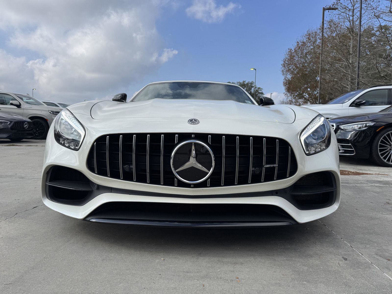 Used 2018 Mercedes-Benz AMG GT Roadster image 2