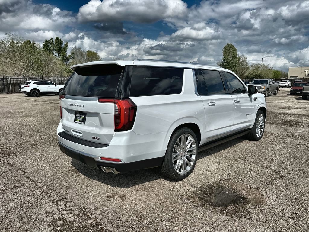 New 2026 GMC Yukon XL Denali w/ Denali Reserve Package image 11