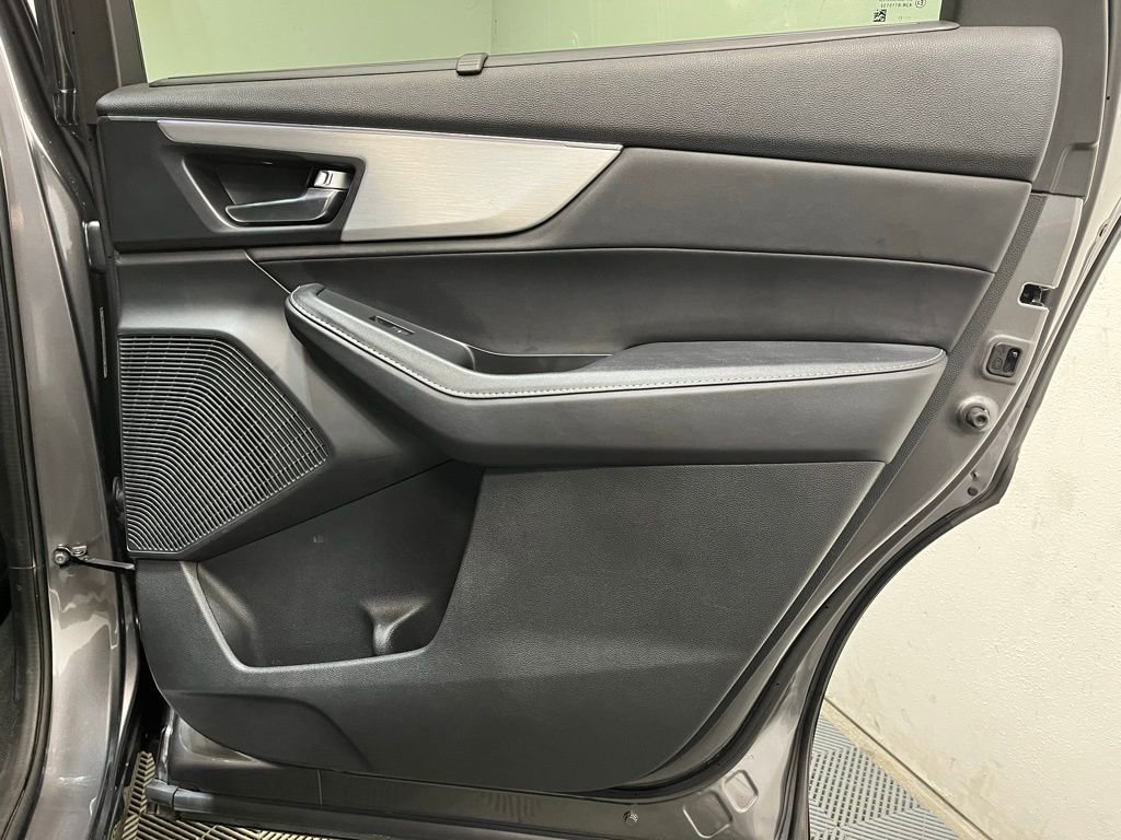 Certified 2023 Acura MDX SH-AWD w/ Technology Package image 17