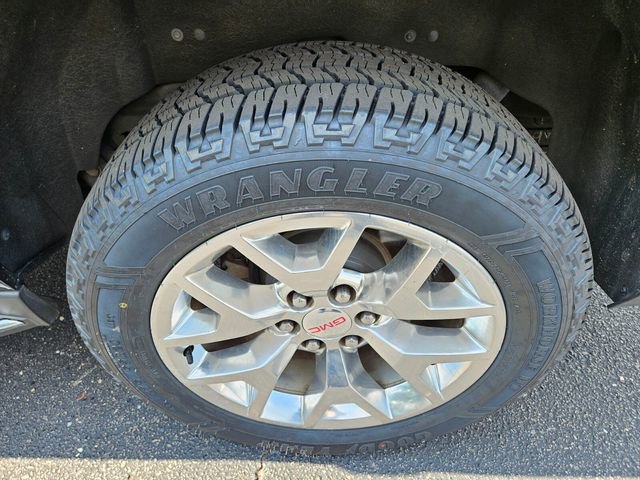 Used 2017 GMC Yukon XL SLE w/ SLE Value Package RWD image 14