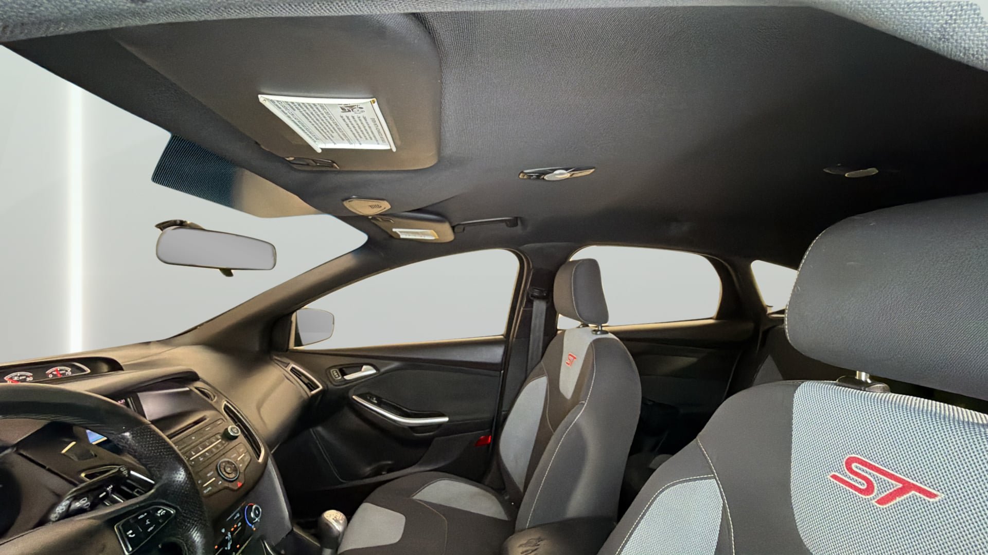 Used 2016 Ford Focus ST FWD image 32