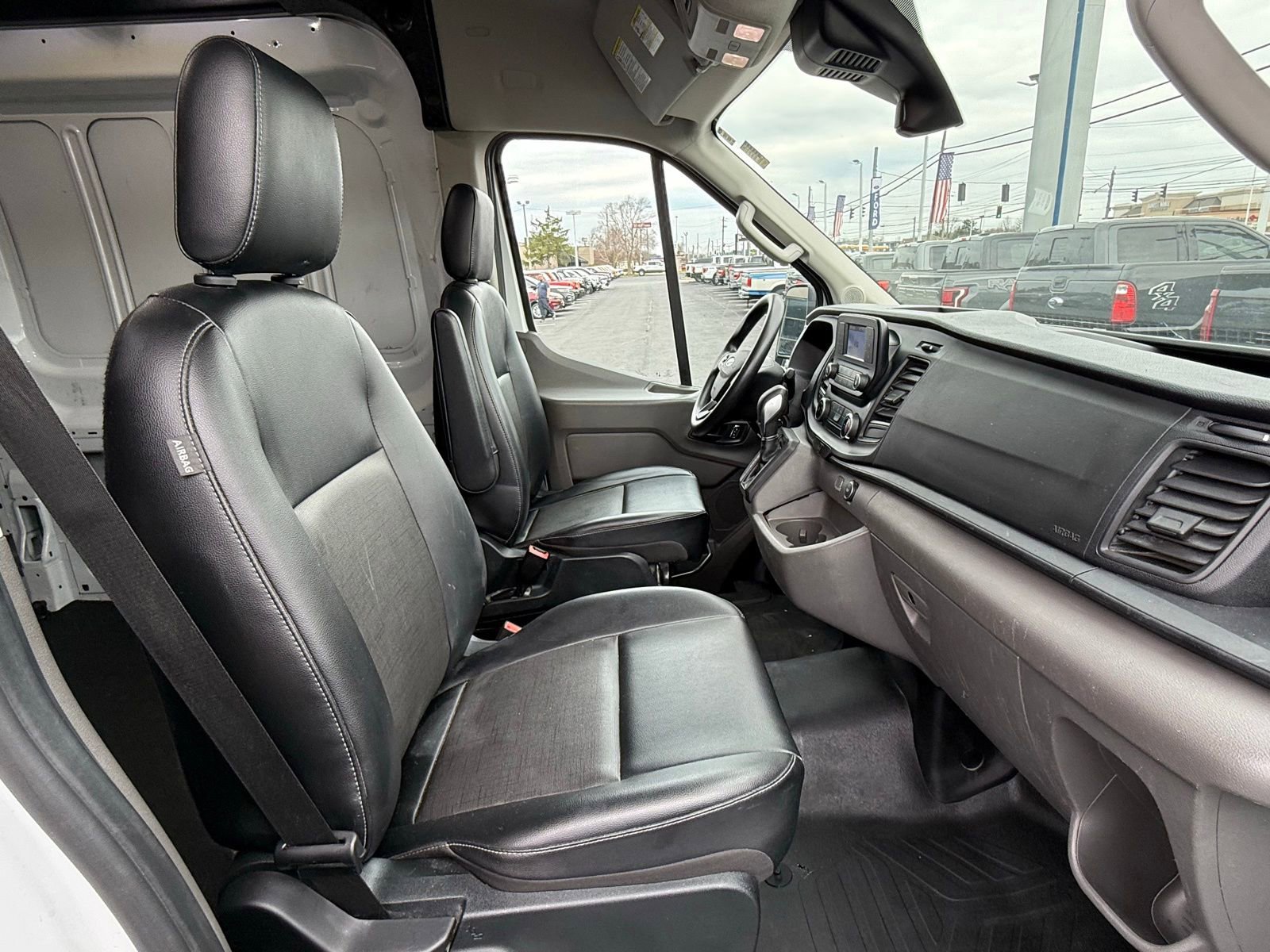 Used 2022 Ford Transit 250 Medium Roof image 14