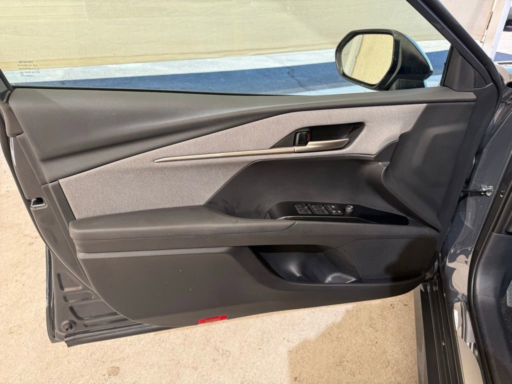 Used 2025 Toyota Camry LE w/ Convenience Package AWD/4WD image 23