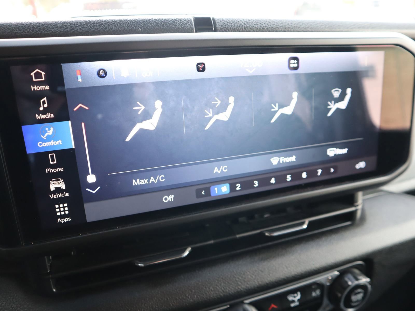 Used 2024 Jeep Wrangler Sport S image 50