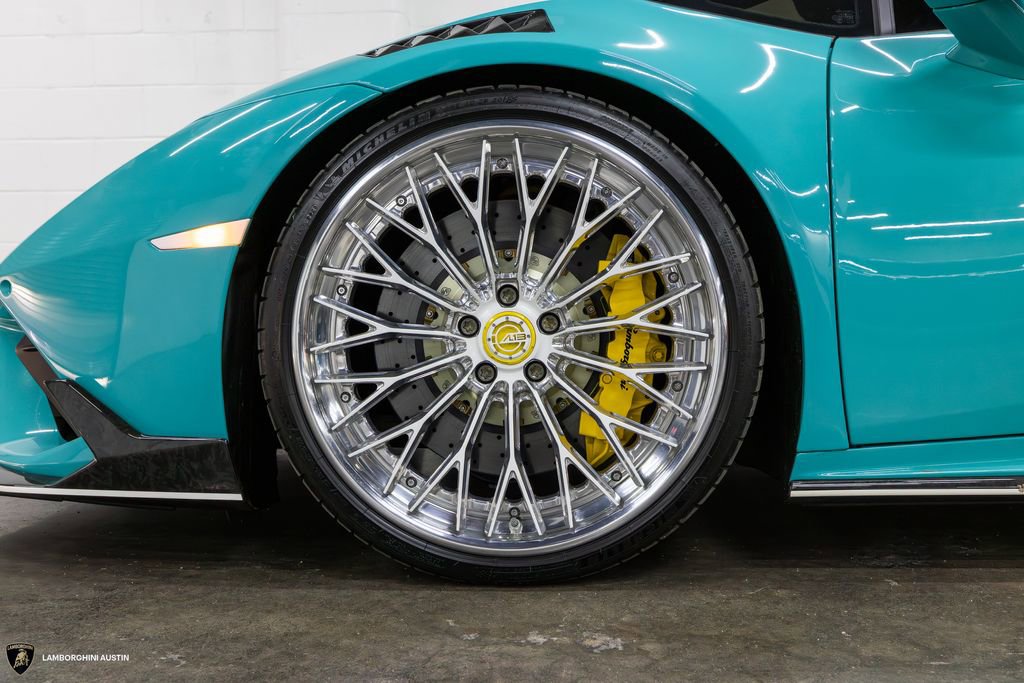 Used 2022 Lamborghini Huracan EVO image 4