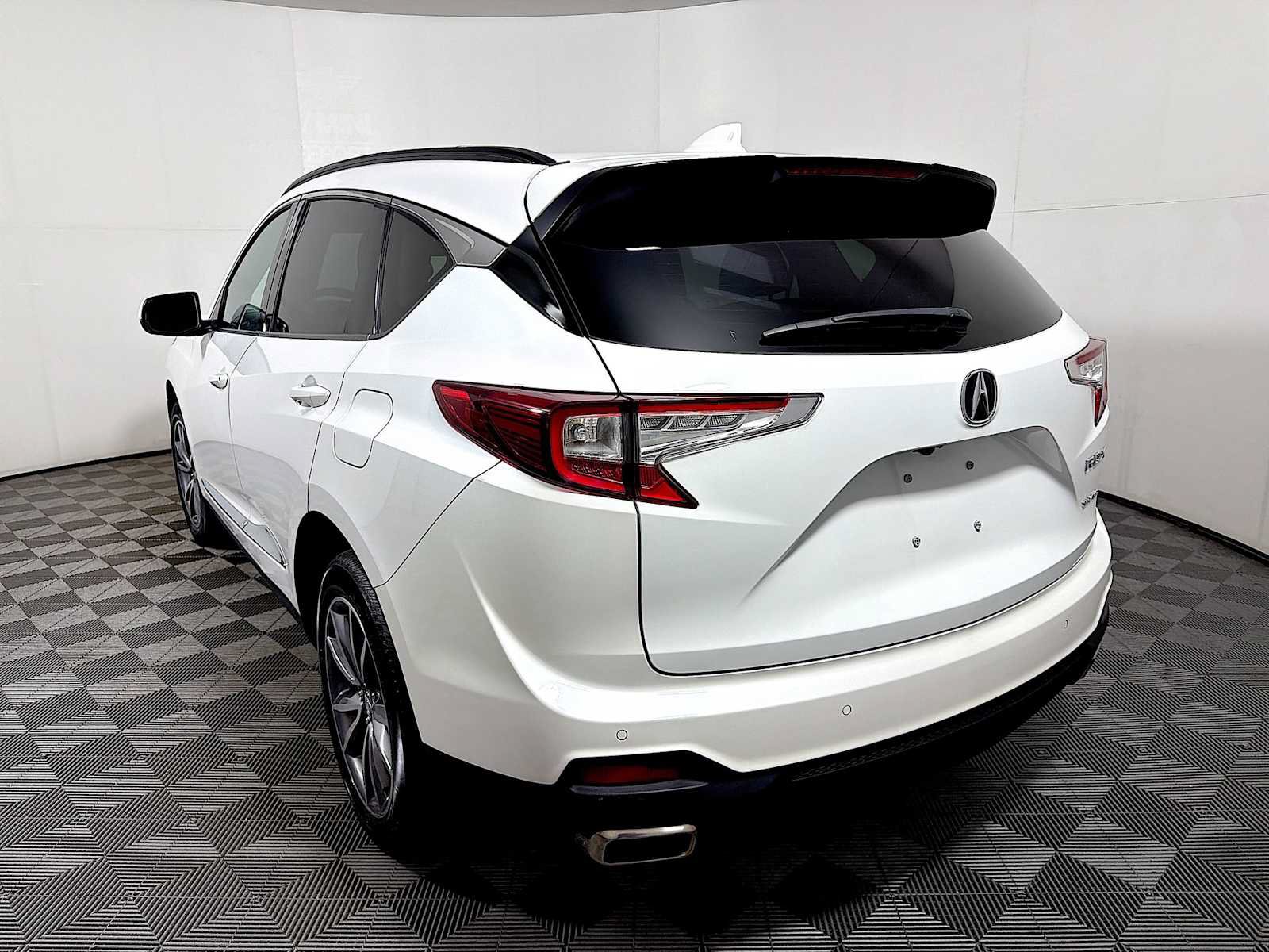 Used 2023 Acura RDX AWD w/ Technology Package image 5