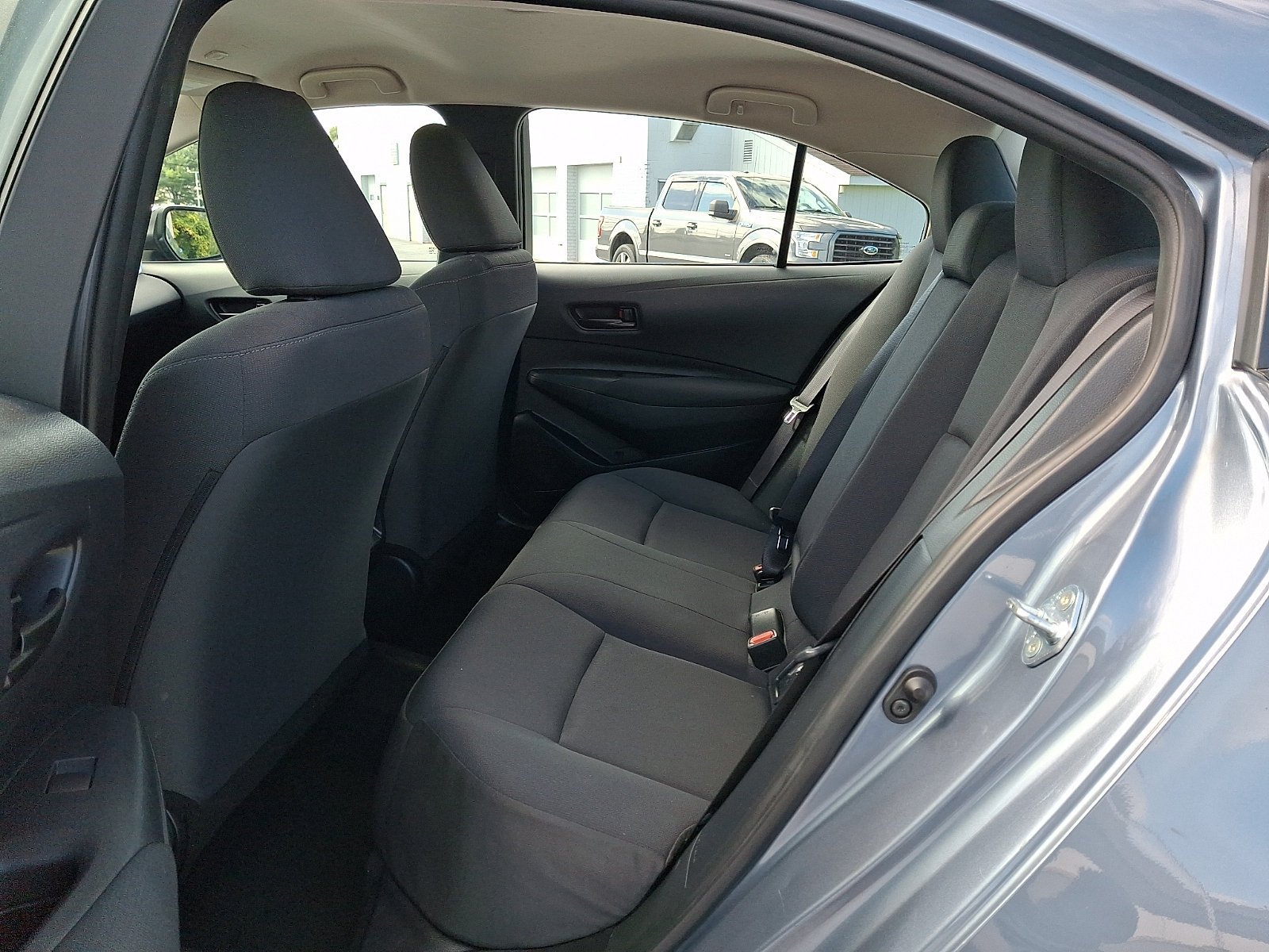 Used 2025 Toyota Corolla LE FWD image 11