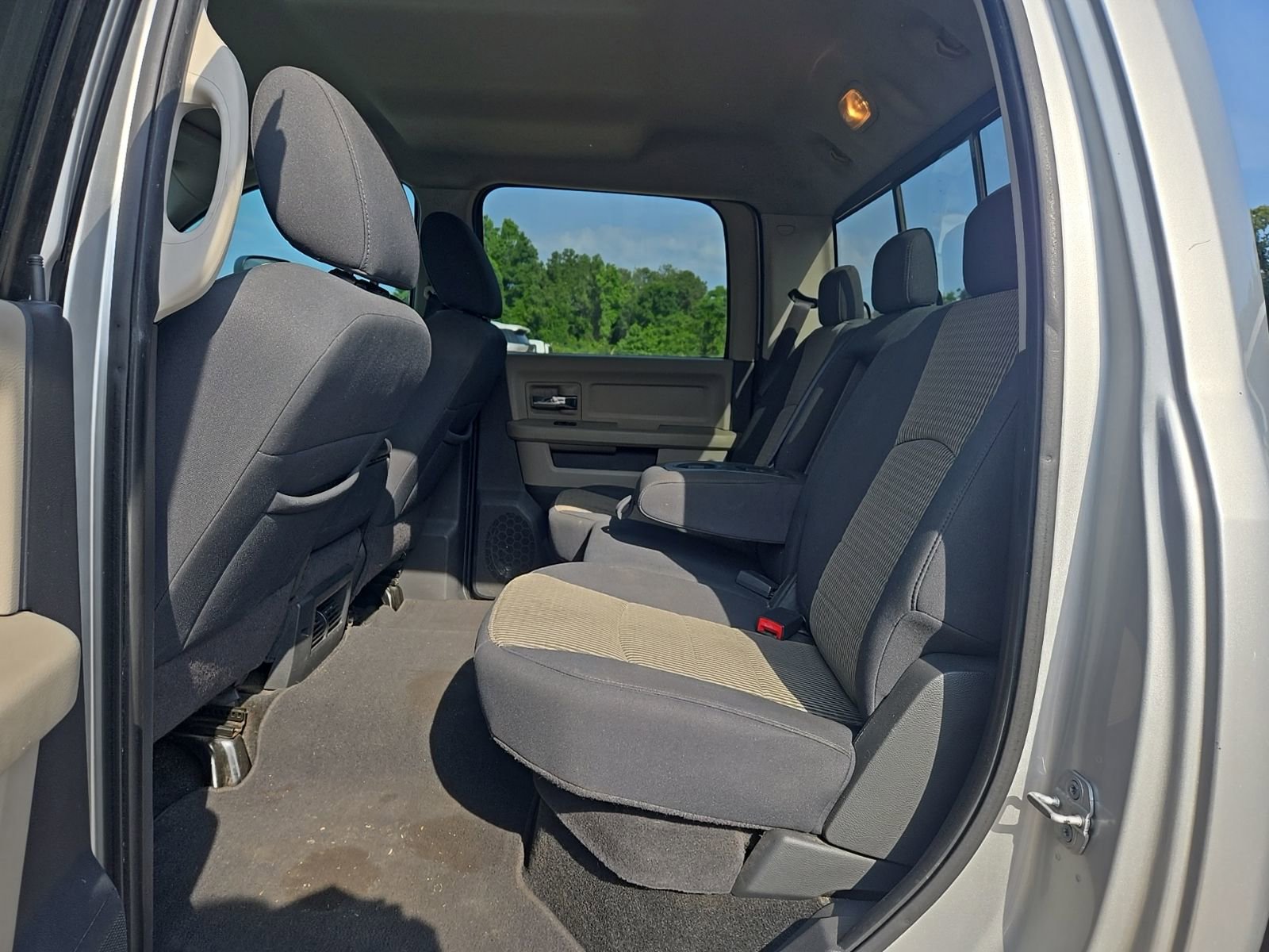 Used 2010 Dodge Ram 3500 Truck SLT w/ Lone Star Regional Package RWD image 8