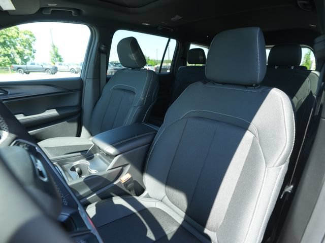New 2026 Jeep Grand Cherokee L 4WD image 42