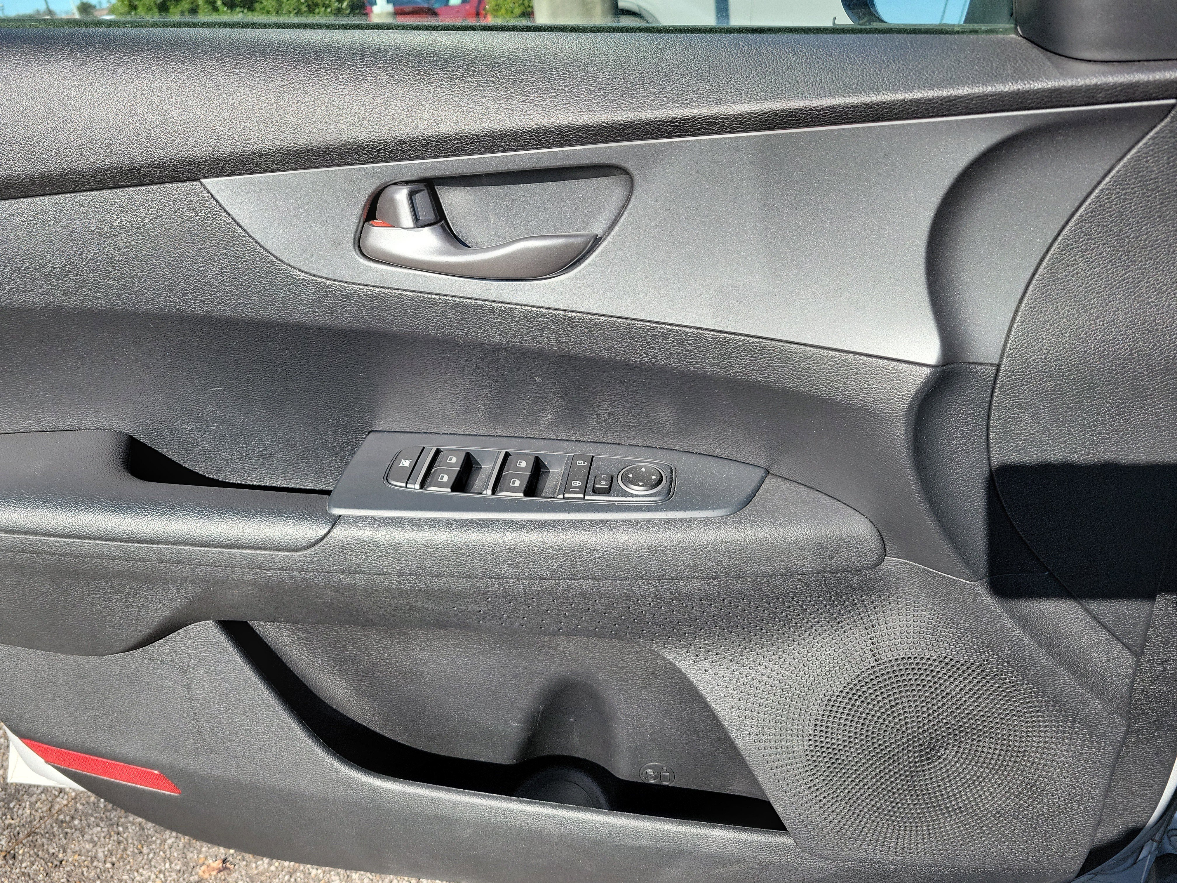 Used 2020 Kia Forte LXS image 18