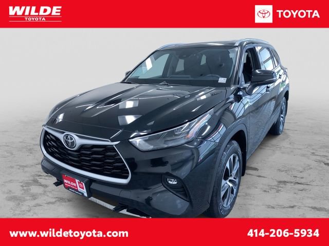 Used 2022 Toyota Highlander XLE