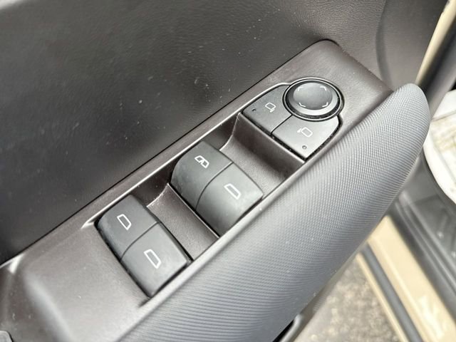 Used 2024 Chevrolet Colorado Z71 w/ Z71 Convenience Package 2 image 13