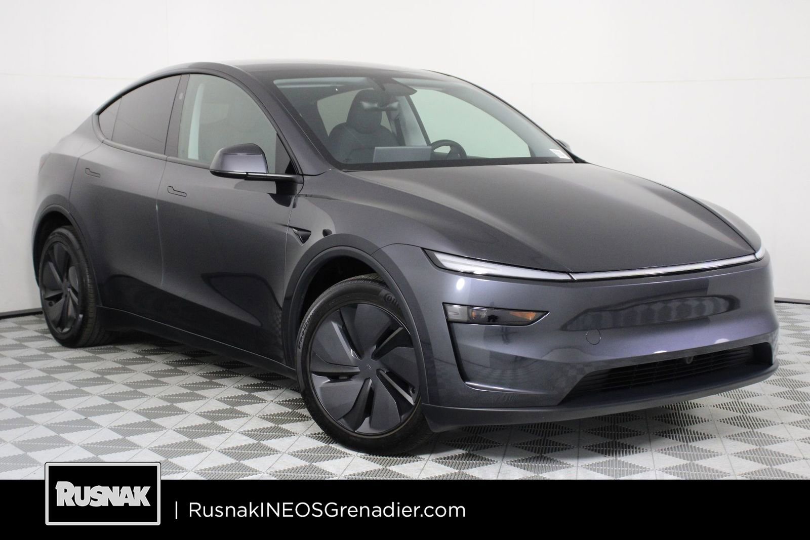 Used 2026 Tesla Model Y 2WD image 1
