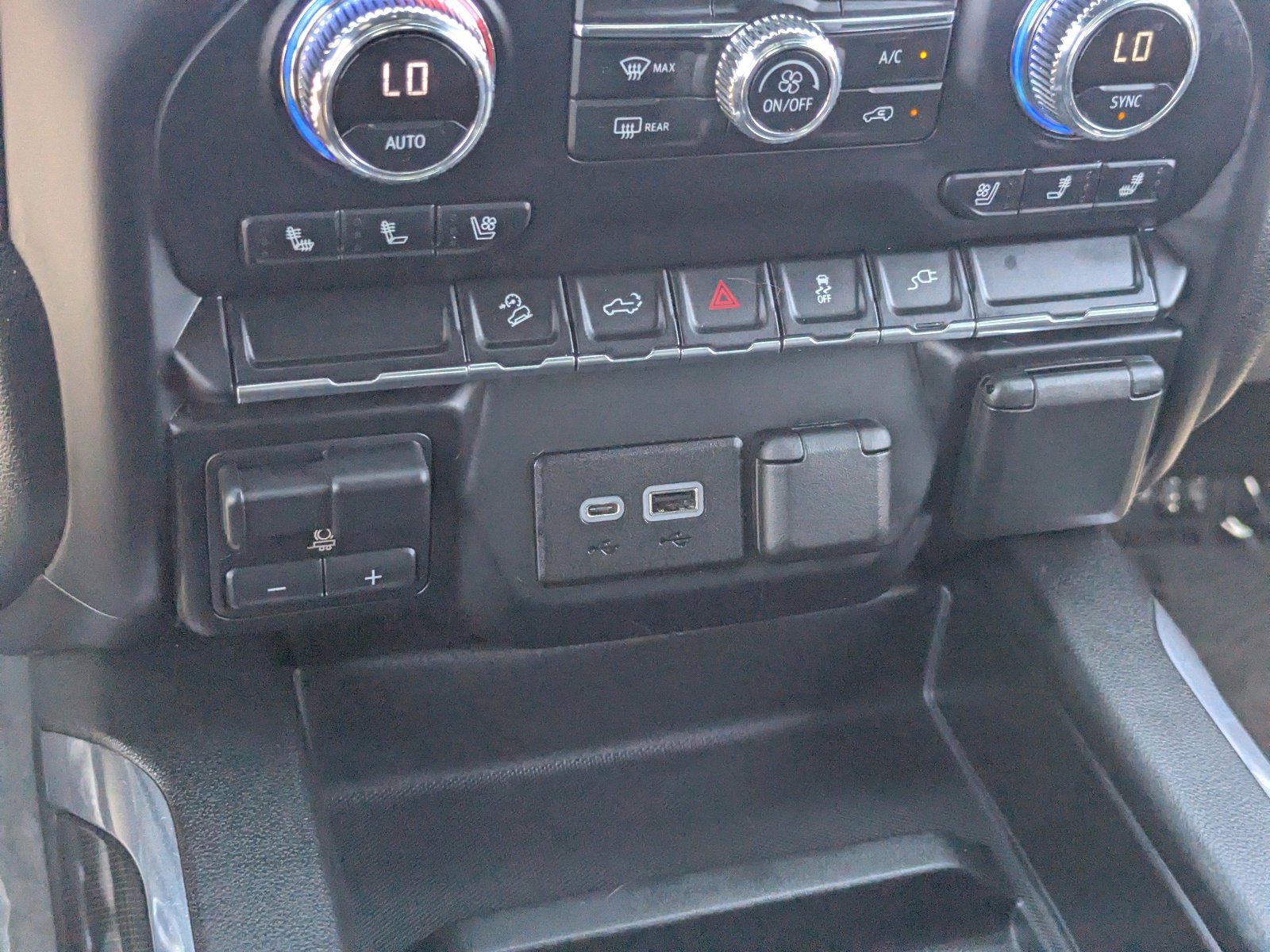 Used 2021 GMC Sierra 1500 AT4 image 26