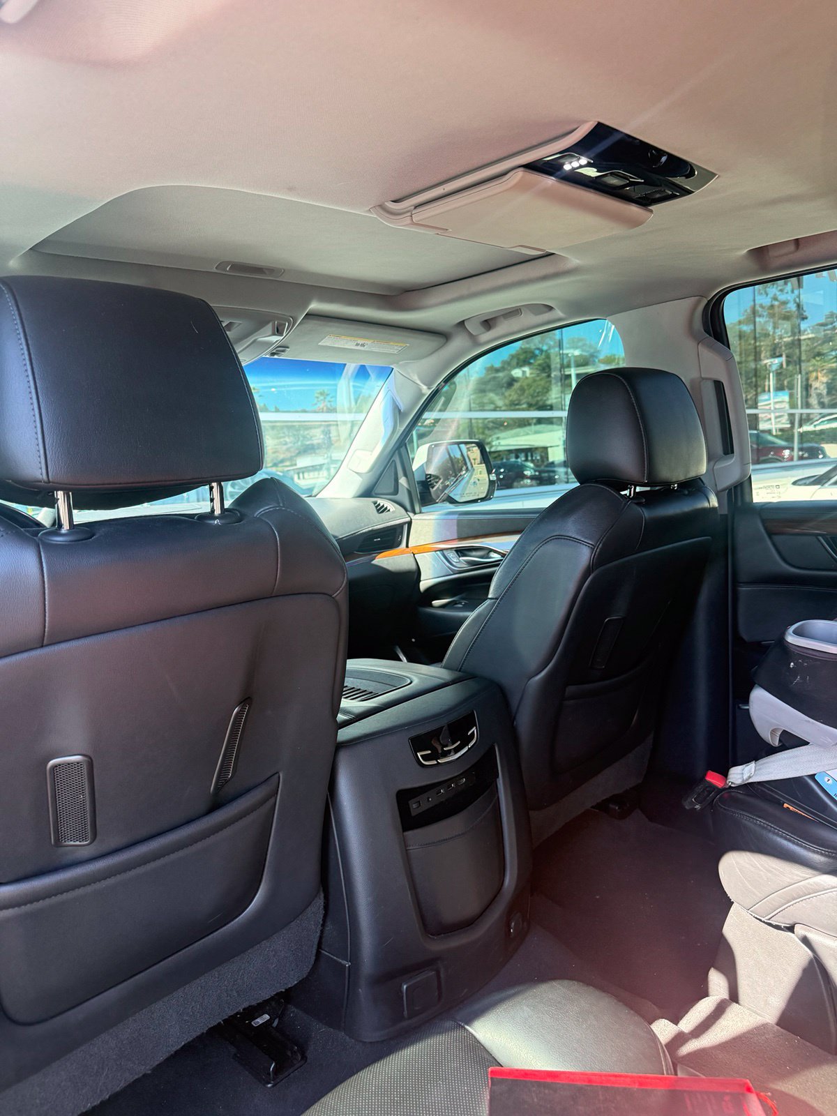 Used 2019 Cadillac Escalade ESV Premium Luxury RWD image 3
