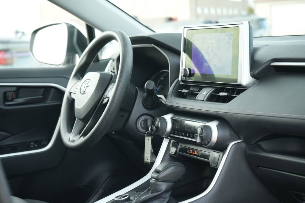 Used 2024 Toyota RAV4 LE image 12