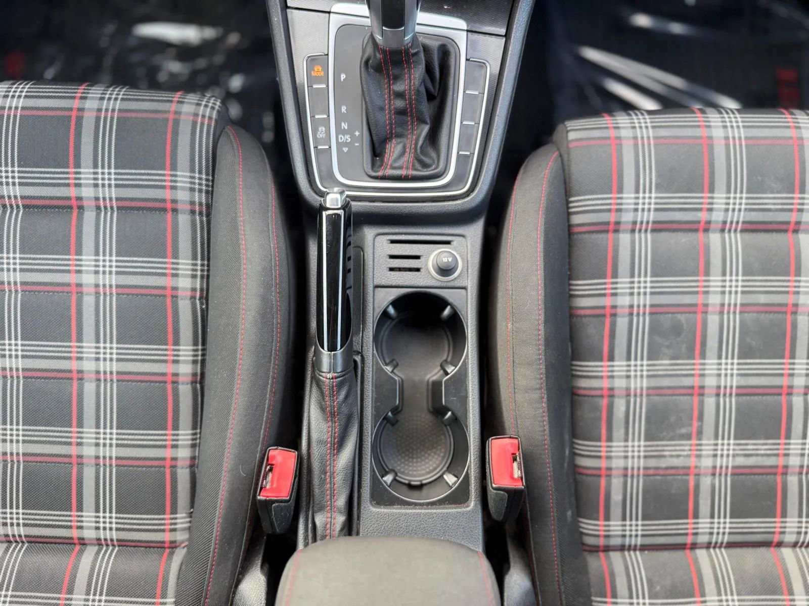 Used 2015 Volkswagen GTI S FWD image 19