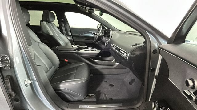 Used 2024 Cadillac Lyriq Tech RWD image 31