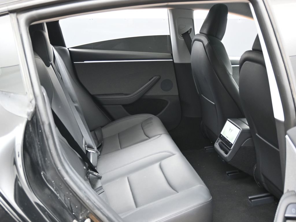 Used 2024 Tesla Model 3 Standard Range image 38