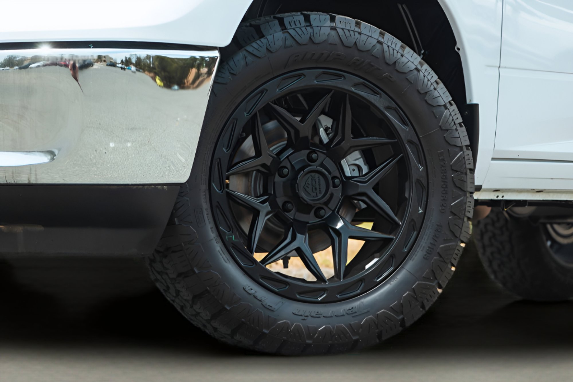 Used 2023 RAM 1500 Classic SLT w/ Trailer & Traction Group image 3