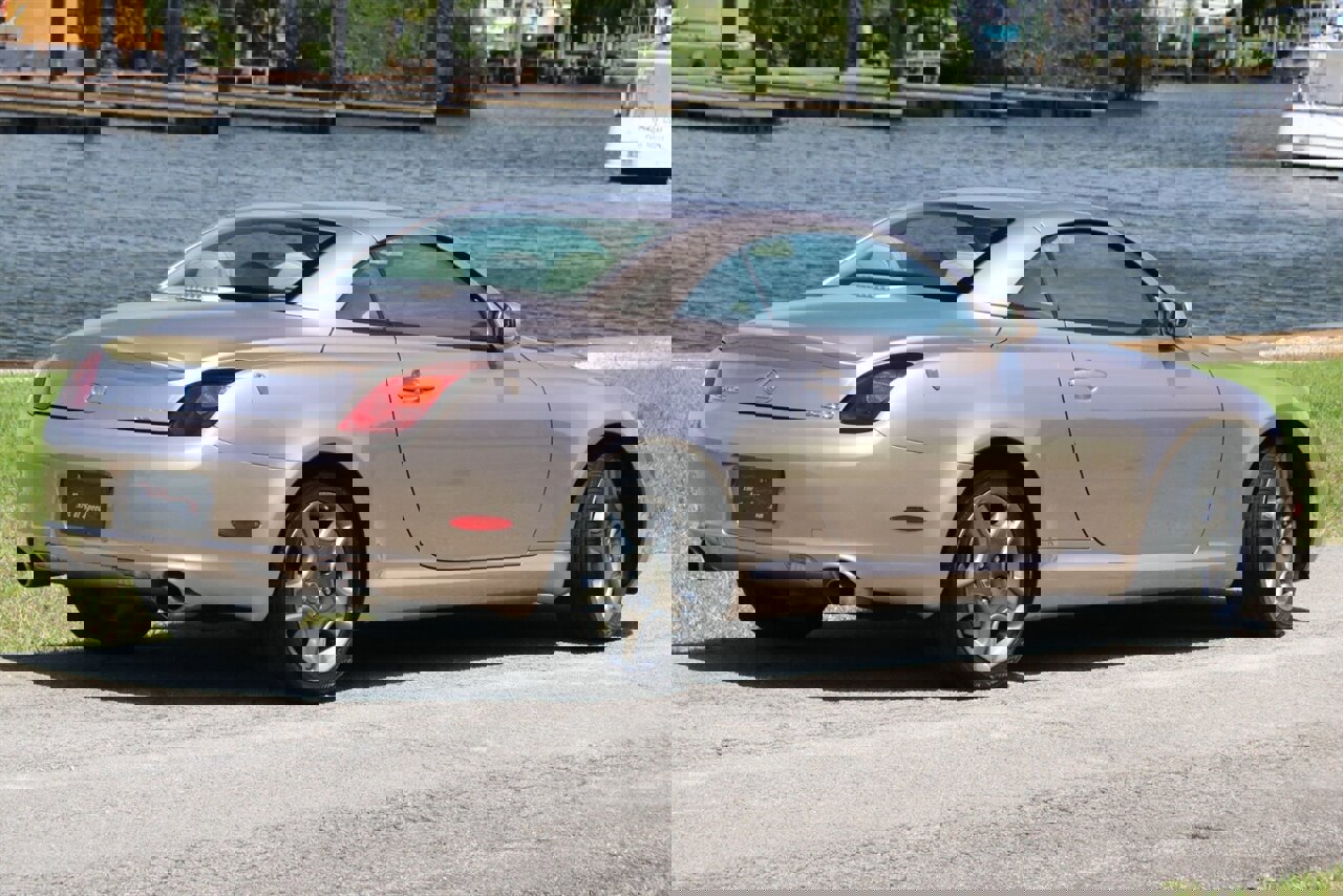 Used 2005 Lexus SC 430 Convertible image 2