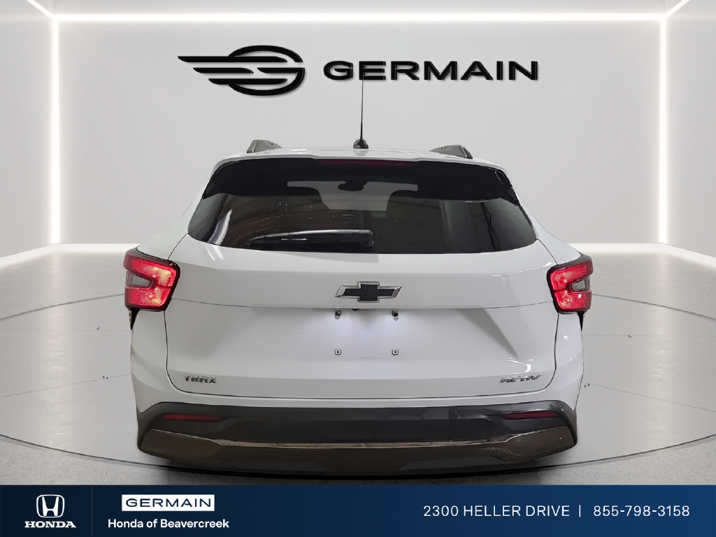 Used 2021 Chevrolet Trax LT FWD image 3