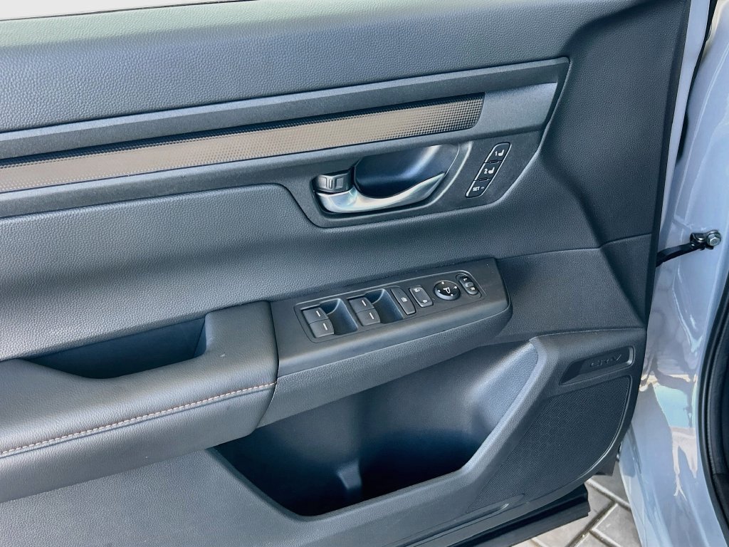 Used 2026 Honda CR-V Sport-L image 17