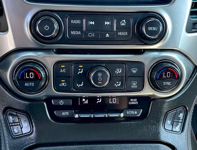 Used 2020 Chevrolet Suburban Premier w/ Premier 6.2L Value Package AWD/4WD image 25