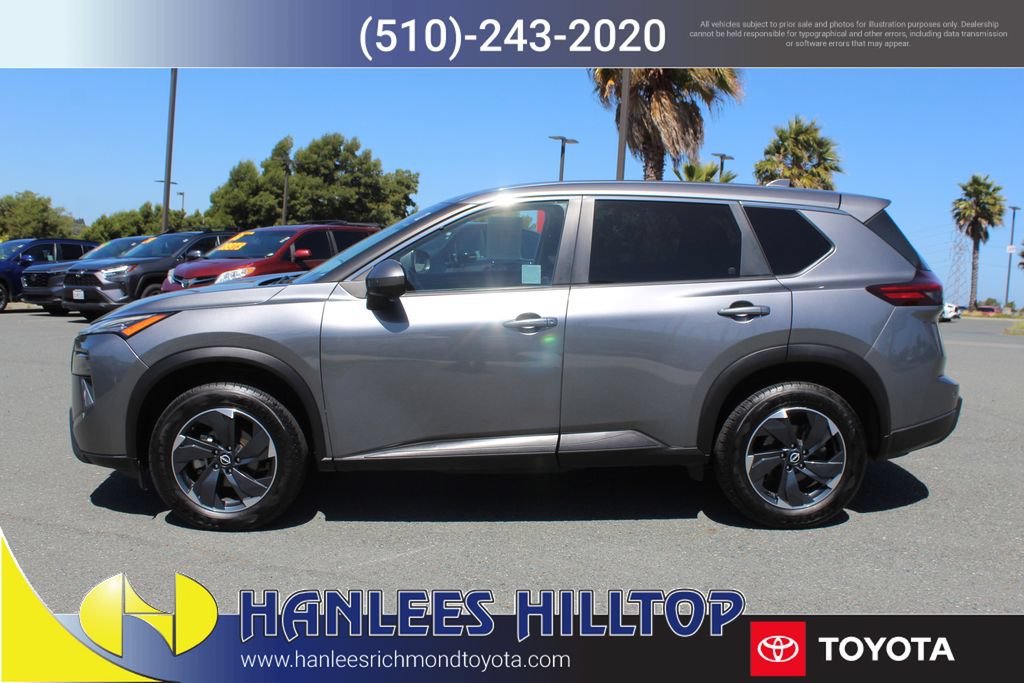 Used 2024 Nissan Rogue SV AWD/4WD image 2