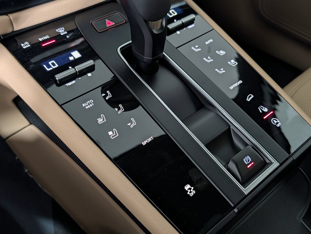 New 2026 Porsche Macan AWD/4WD image 34
