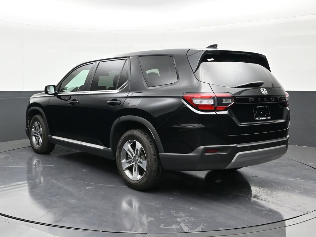 Used 2025 Honda Pilot EX-L image 3