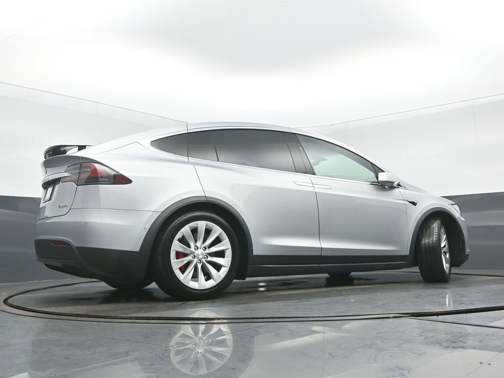 Used 2018 Tesla Model X P100D image 28