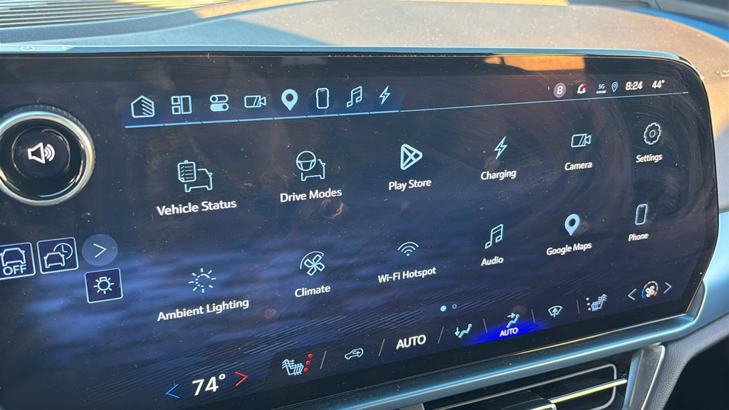 Used 2024 Chevrolet Equinox EV LT FWD image 19