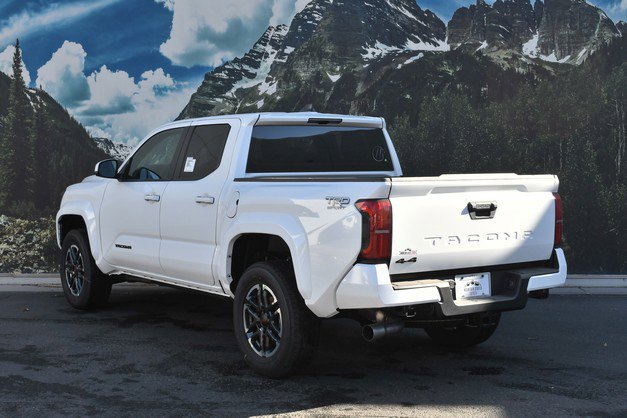 New 2025 Toyota Tacoma TRD Sport image 3