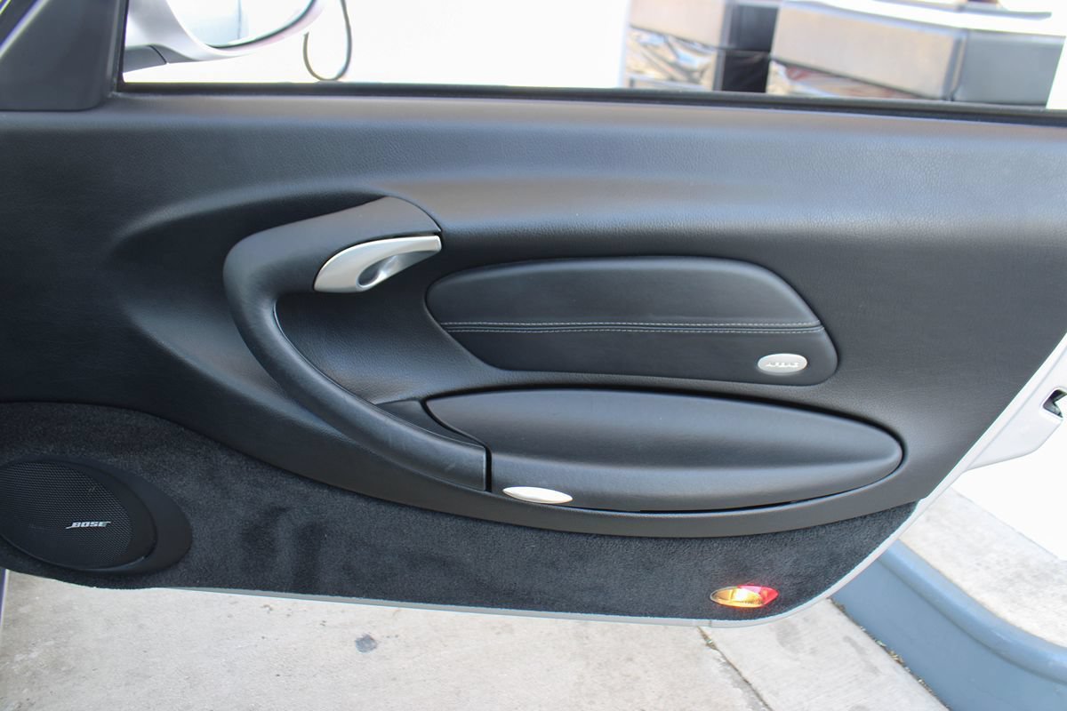 Used 2002 Porsche 911 GT3 RS image 40