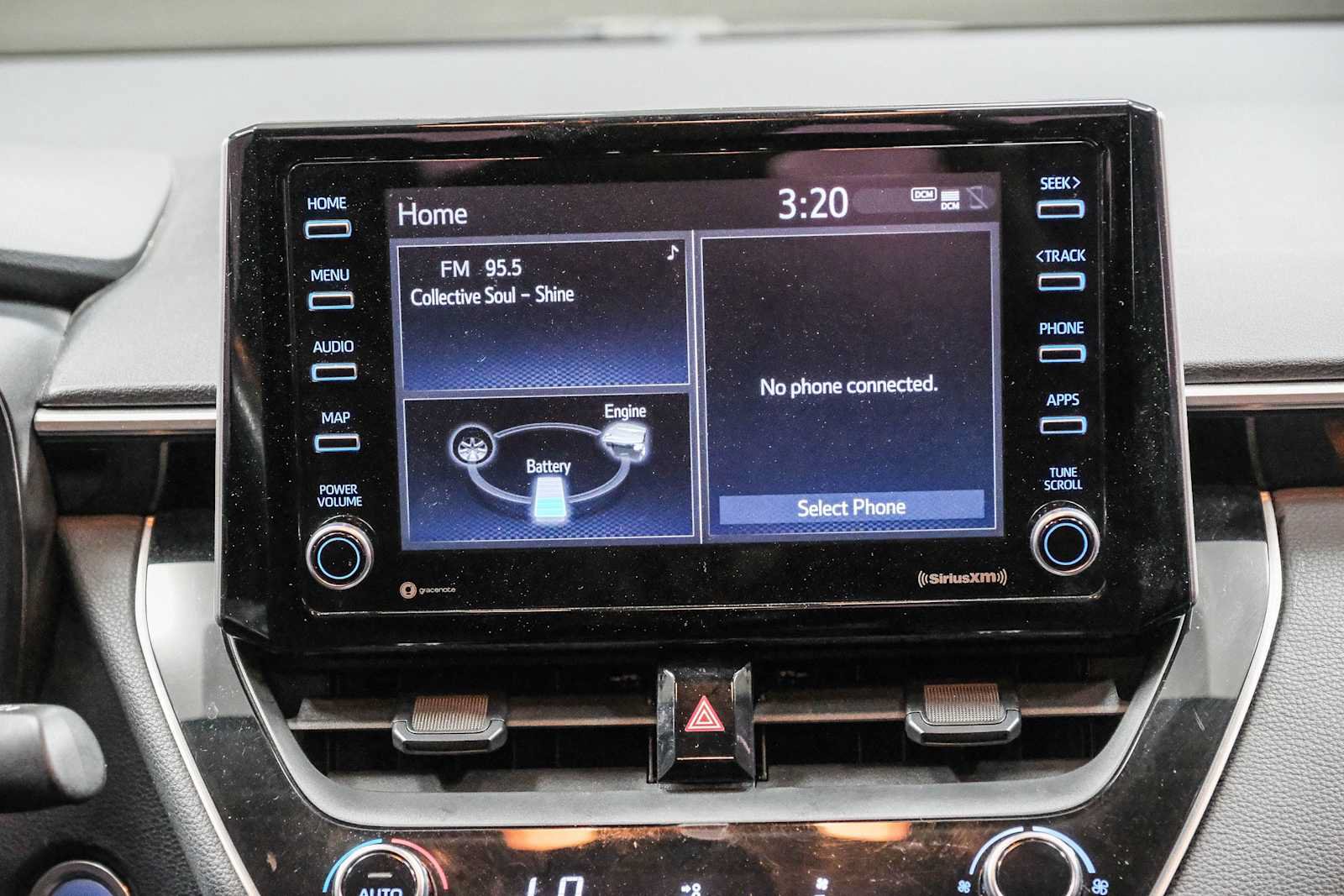 Used 2021 Toyota Corolla LE w/ Carpet Mat Package (TMS) FWD image 18