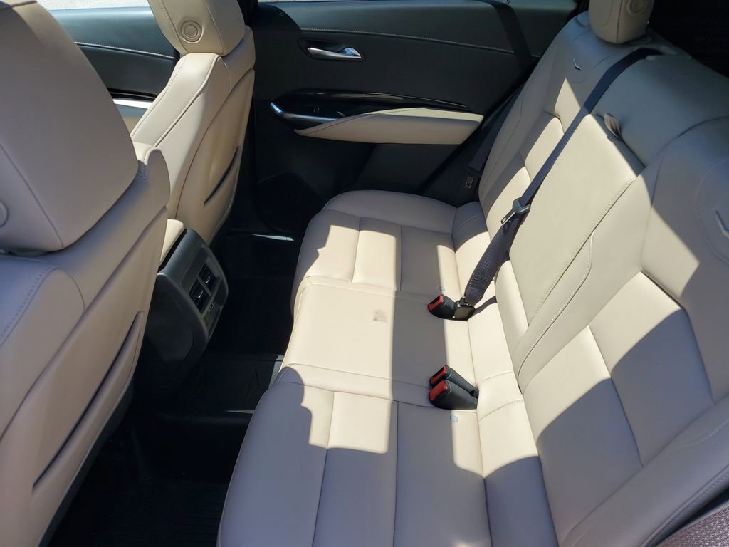 Used 2024 Cadillac XT4 Luxury w/ Cold Weather Package AWD/4WD image 25