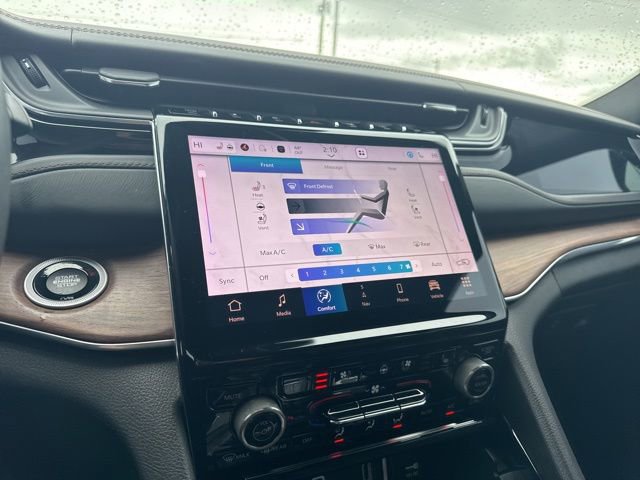 Used 2022 Jeep Grand Cherokee Summit w/ Advanced Protech Group IV image 31