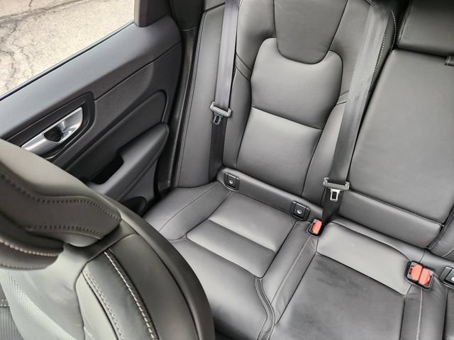 Certified 2026 Volvo XC60 B5 Ultra w/ Climate Package AWD/4WD image 15