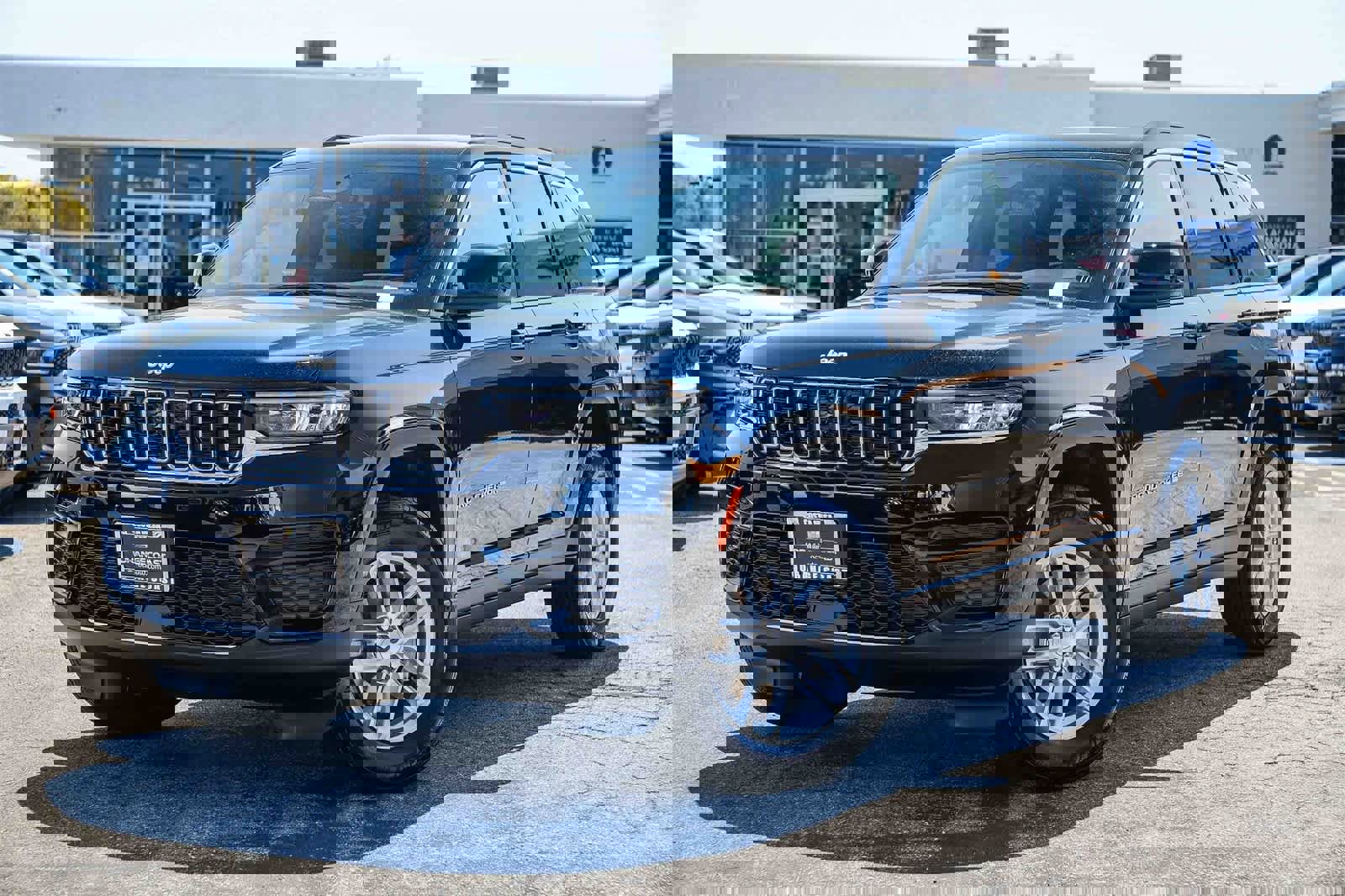 New 2025 Jeep Grand Cherokee Laredo X w/ Luxury Tech Group I