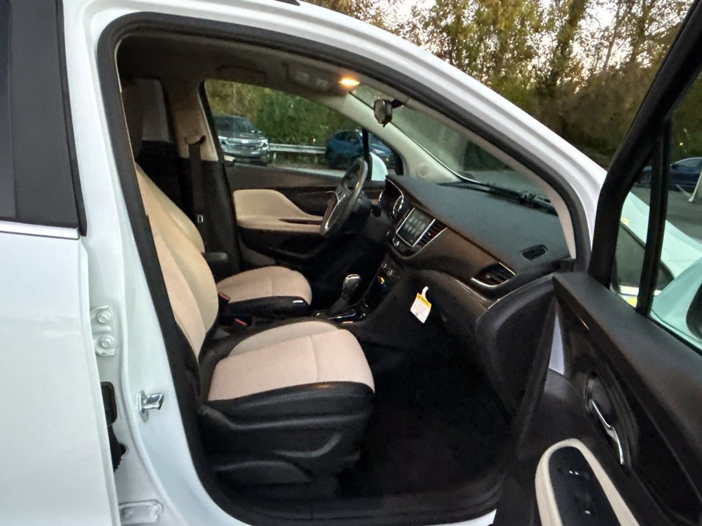 Used 2020 Buick Encore Preferred w/ Safety Package FWD image 32