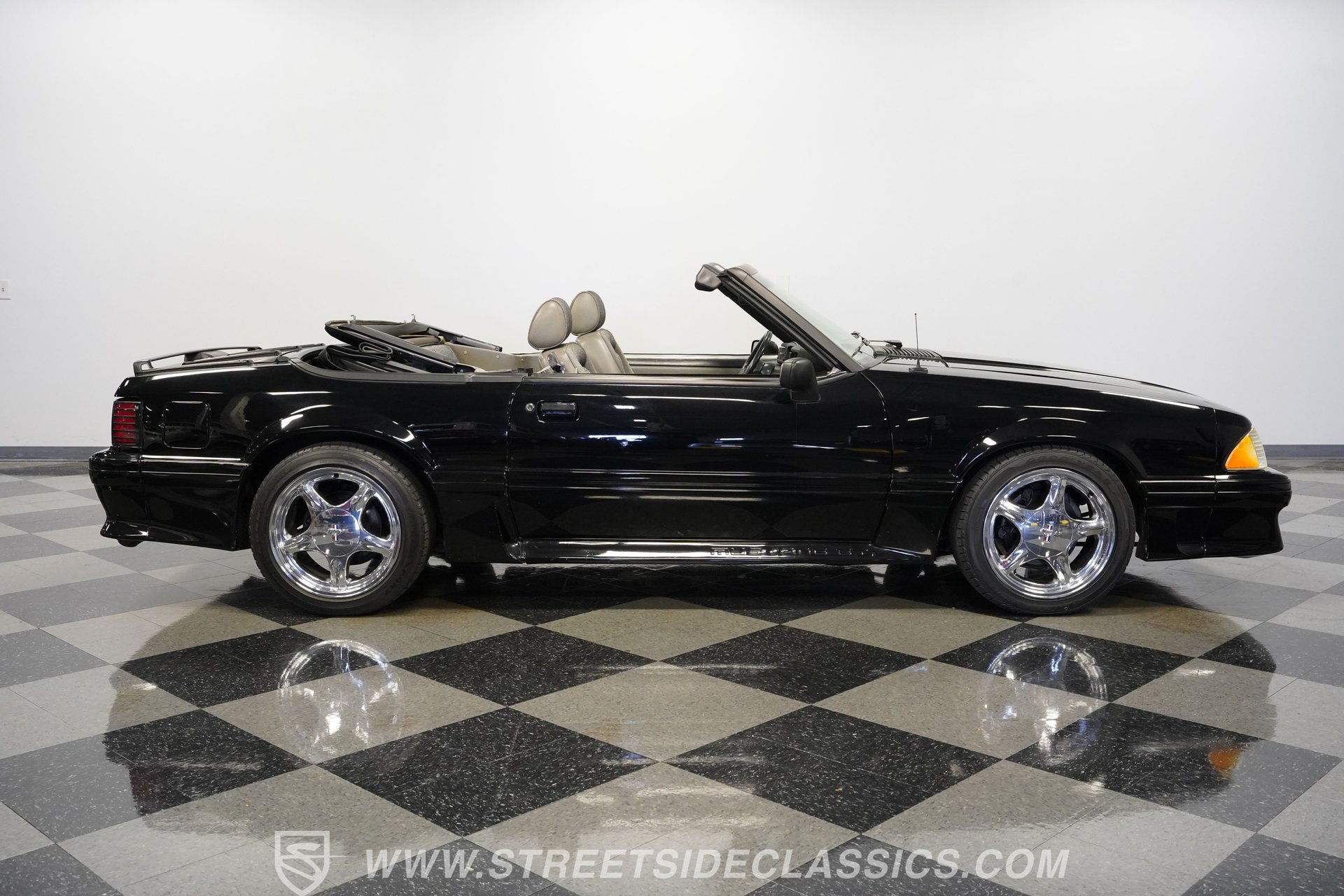 Used 1989 Ford Mustang GT RWD image 15