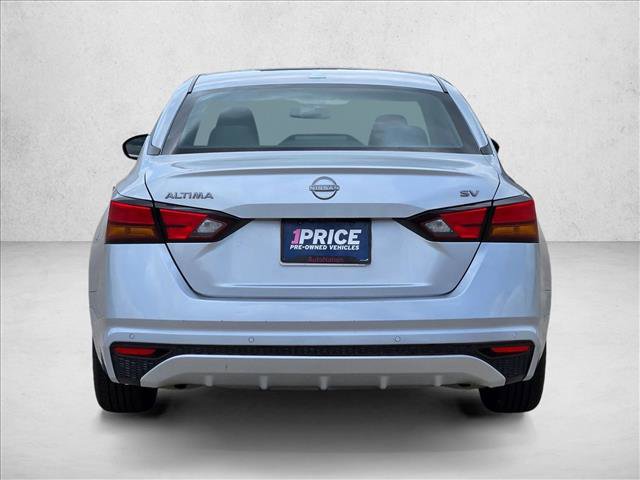 Used 2024 Nissan Altima 2.5 SV FWD image 6