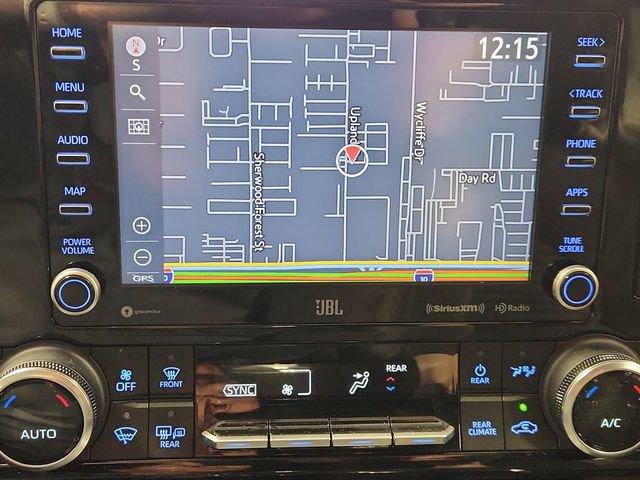 Used 2022 Toyota Highlander XSE FWD image 14