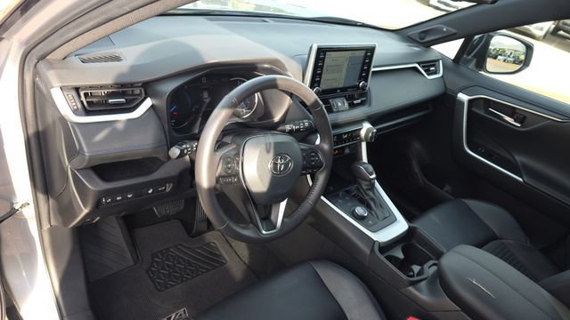 Used 2021 Toyota RAV4 XSE AWD/4WD image 12