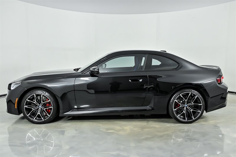 Used 2024 BMW M2 w/ Carbon Package RWD image 7