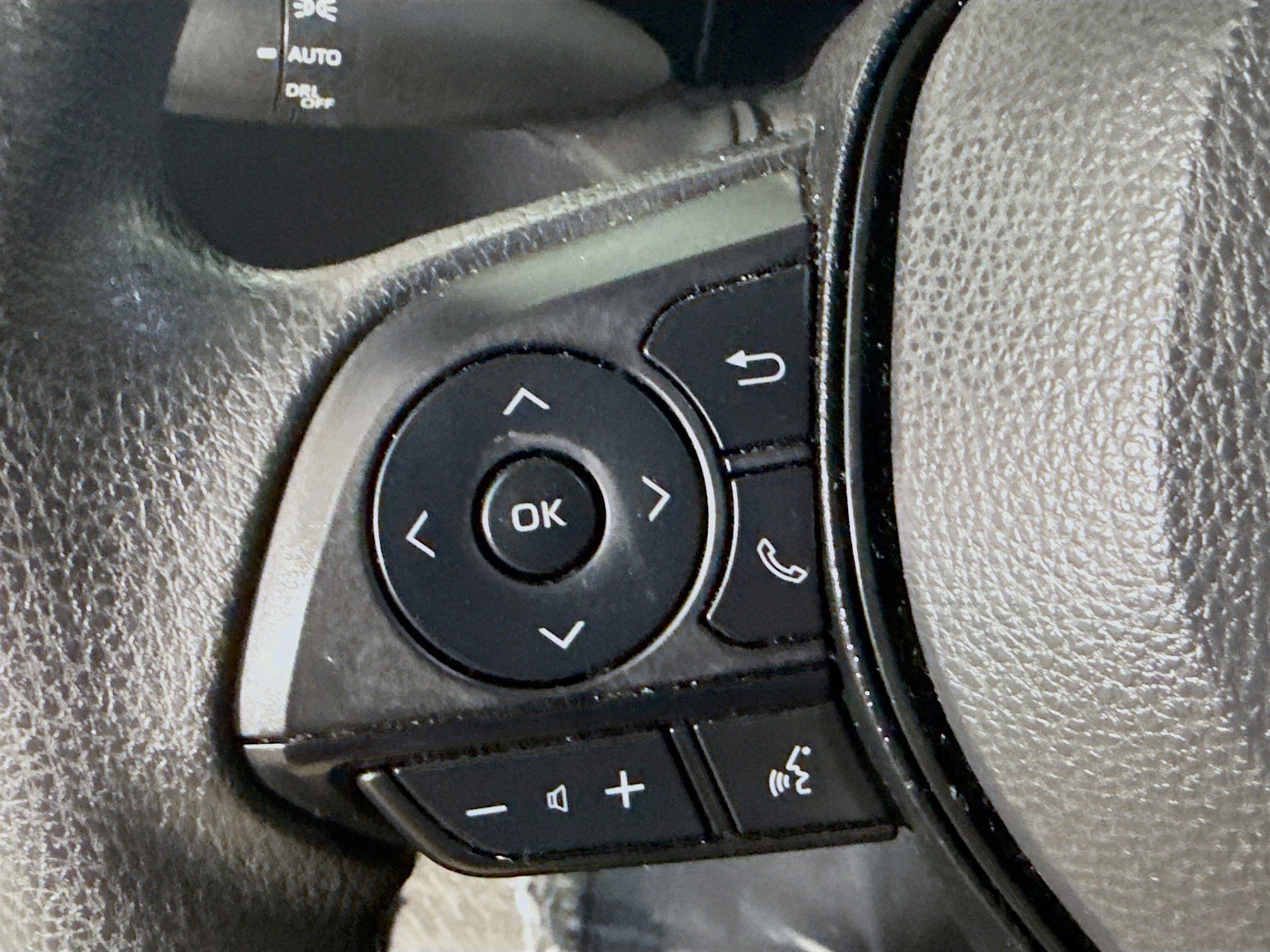 Used 2022 Toyota Corolla LE image 14