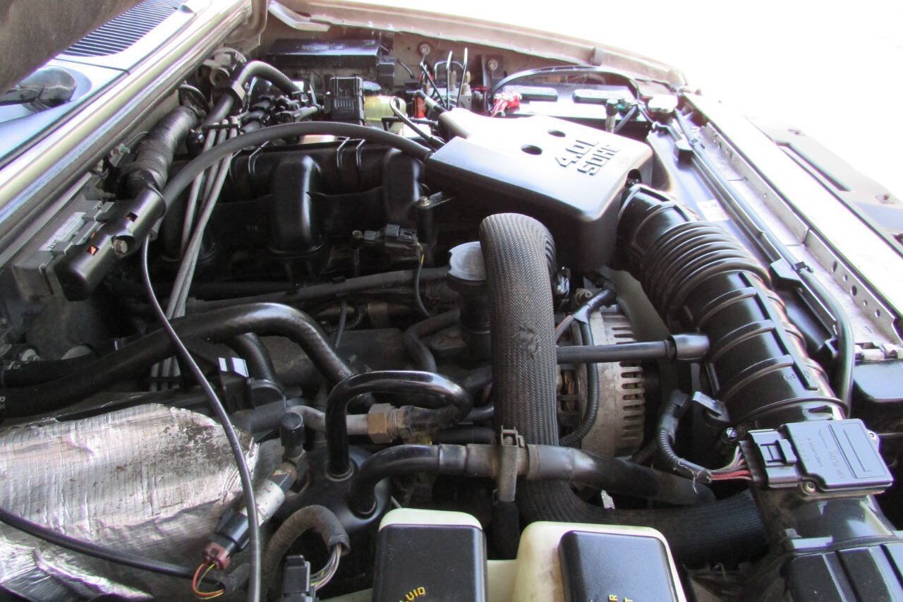 Used 2001 Ford Explorer Sport Trac 2WD image 31