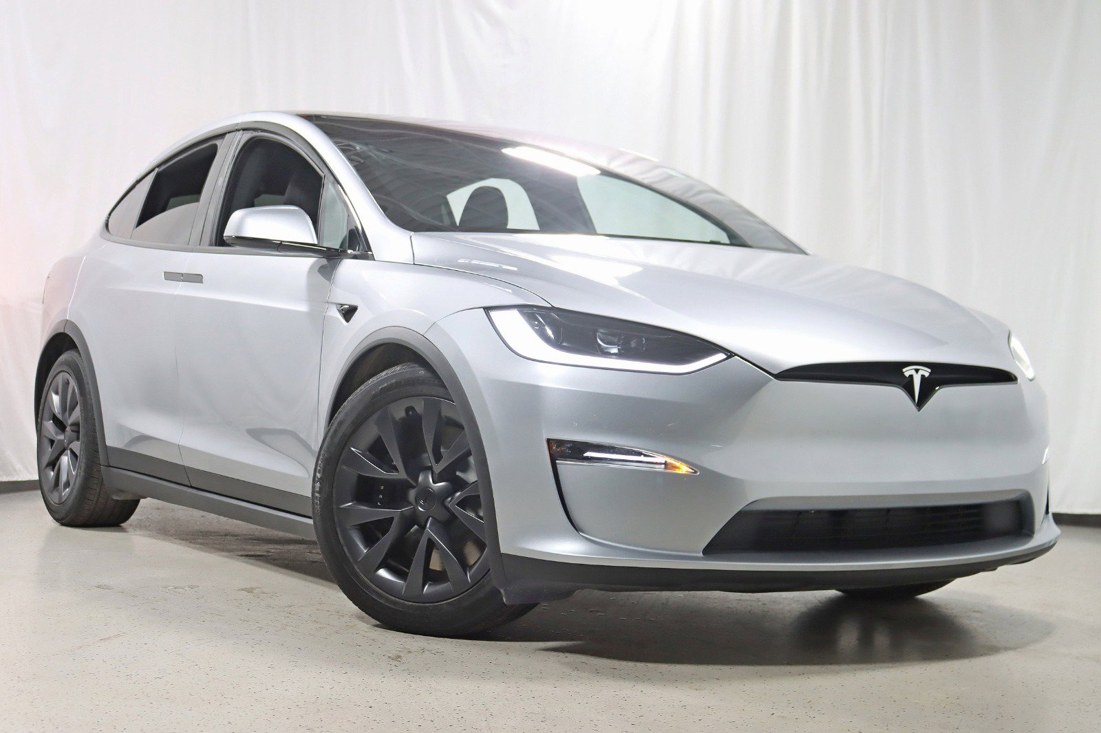 Used 2025 Tesla Model X image 7